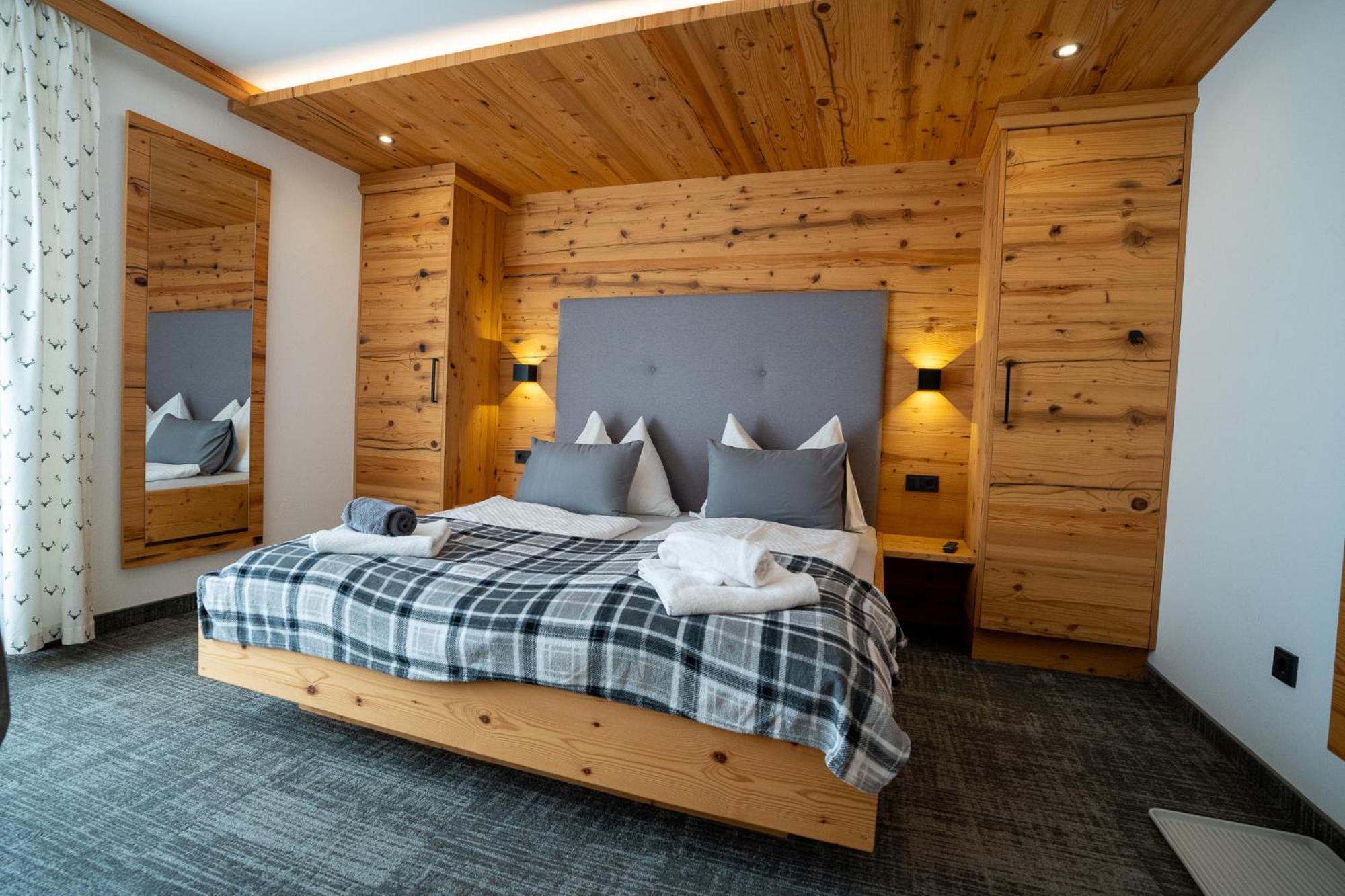 Haus Hoellwart Sankt Johann im Pongau Szoba fotó